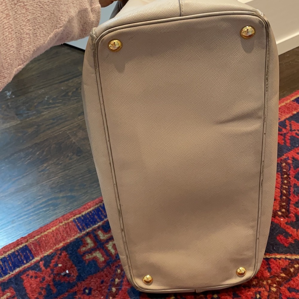 Prada Saffiano Lux tote - Picture 14 of 16